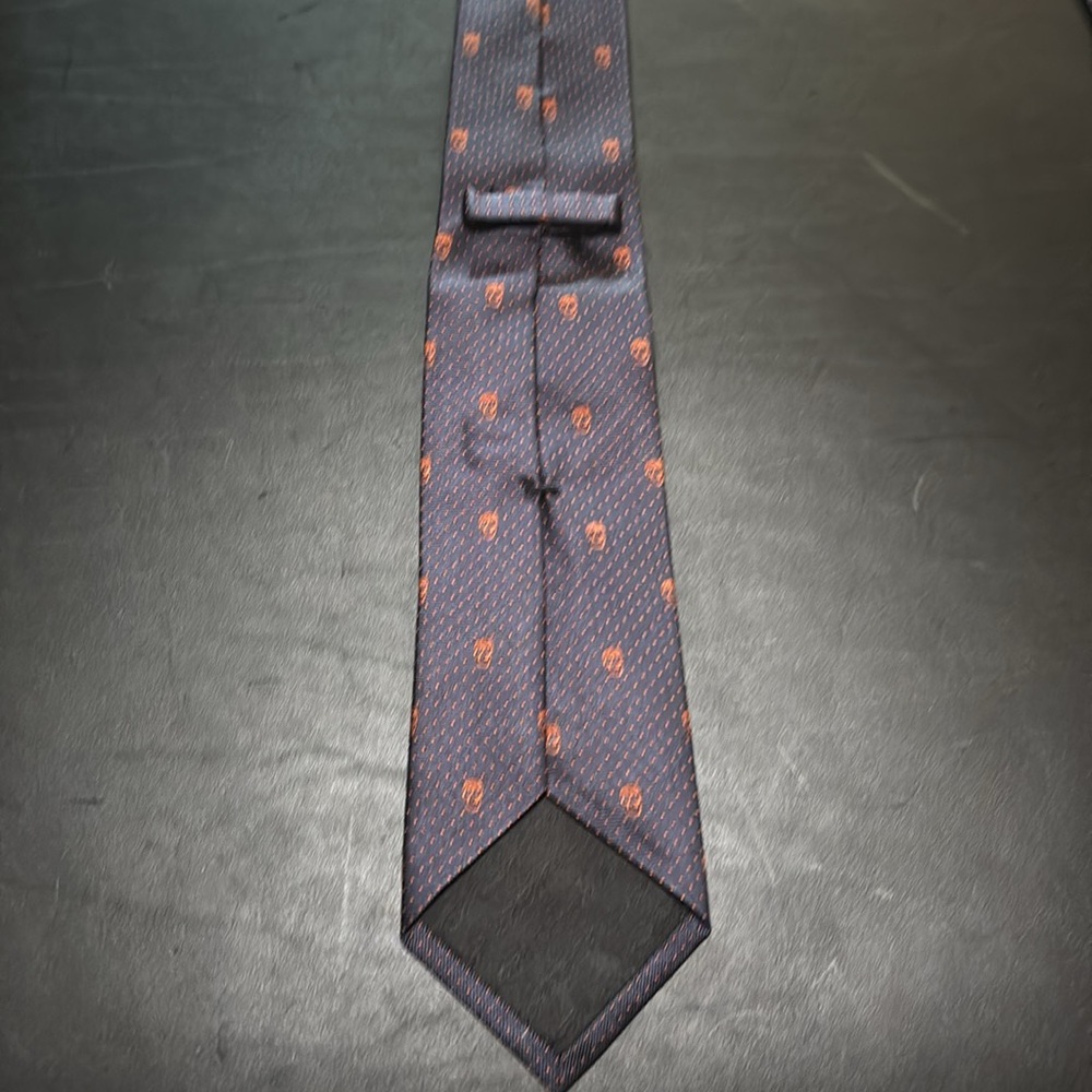 Alexander McQueen tie, 2.75”, red and deep purple, excellent condition! - Picture 4 of 5